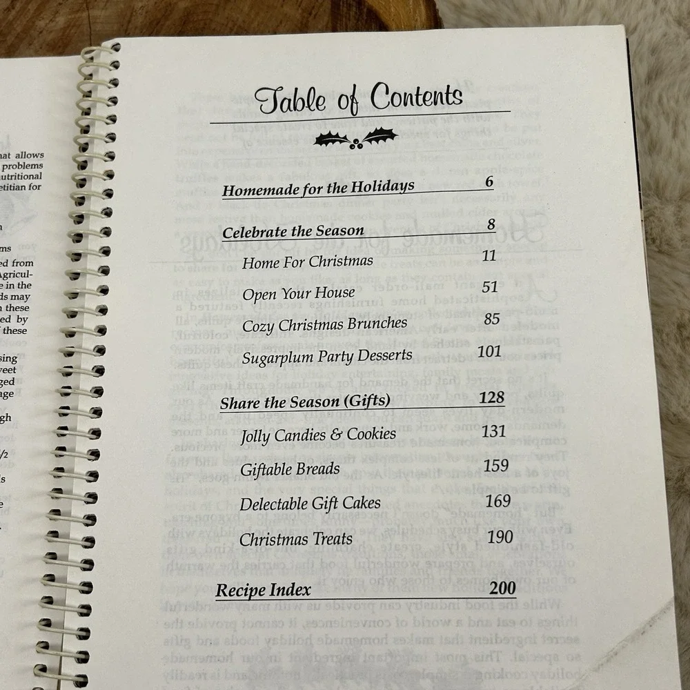 Homemade For‎ The Holidays Favorite Recipes Press Cookbook First Printing 1992
